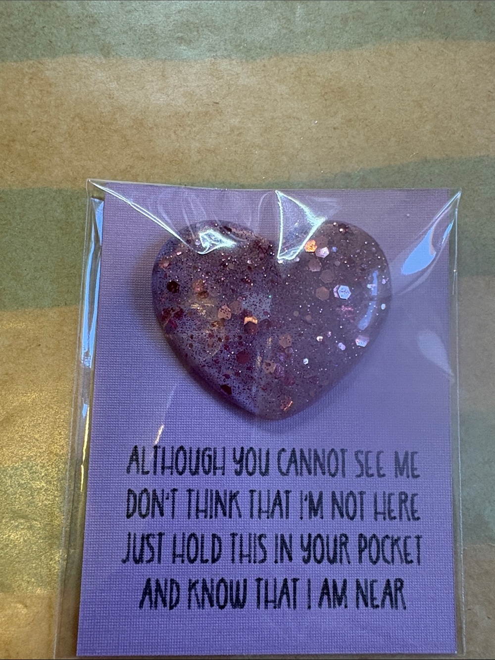 Handmade Glitter Resin Heart Pocket Hug - Pink